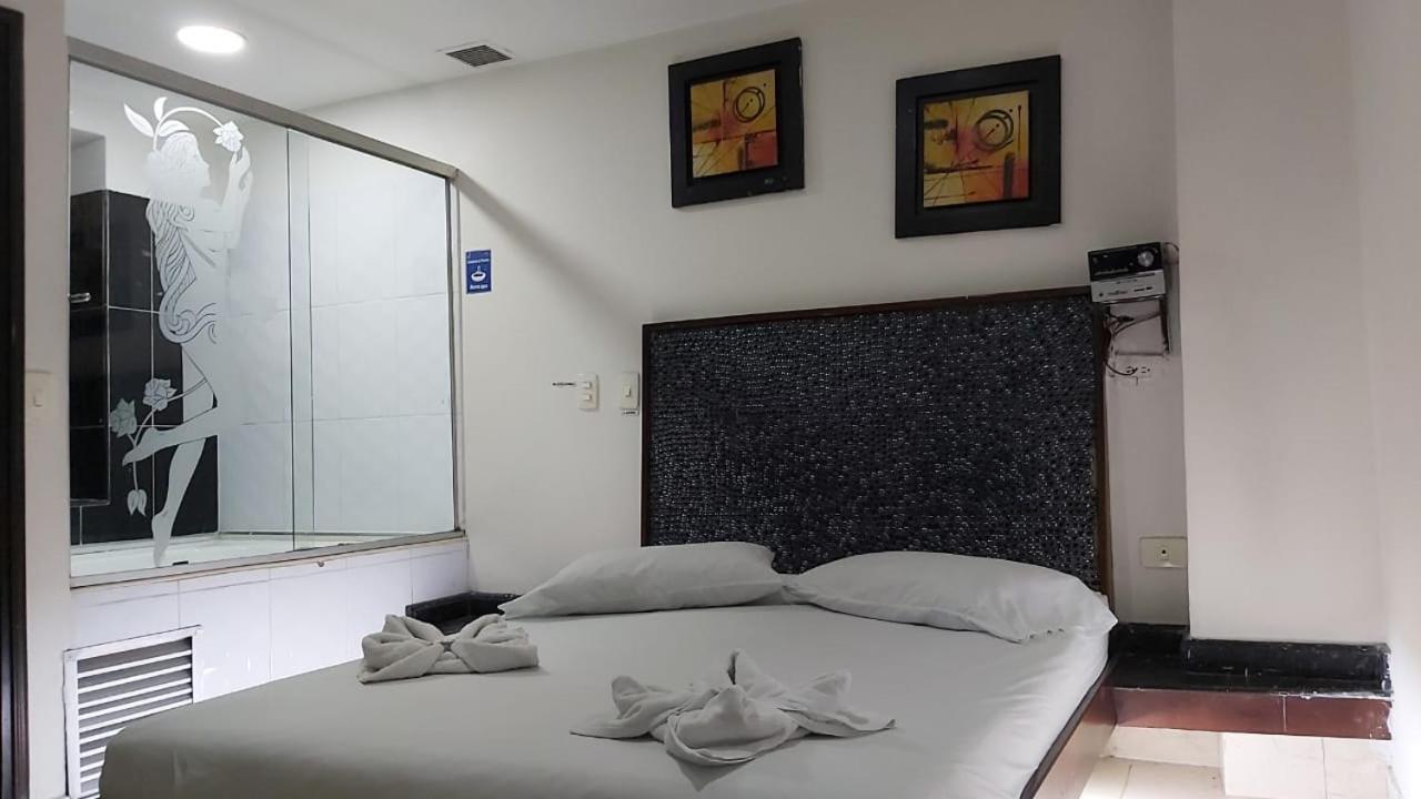 Hotel Marat Suite Medellín Esterno foto